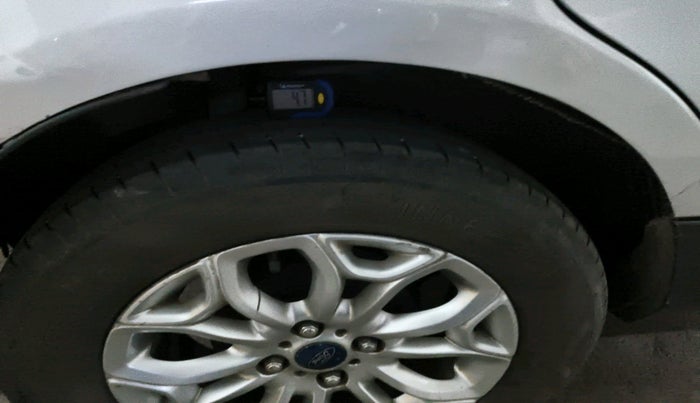 2015 Ford Ecosport TITANIUM 1.5L DIESEL, Diesel, Manual, 1,34,832 km, tyre