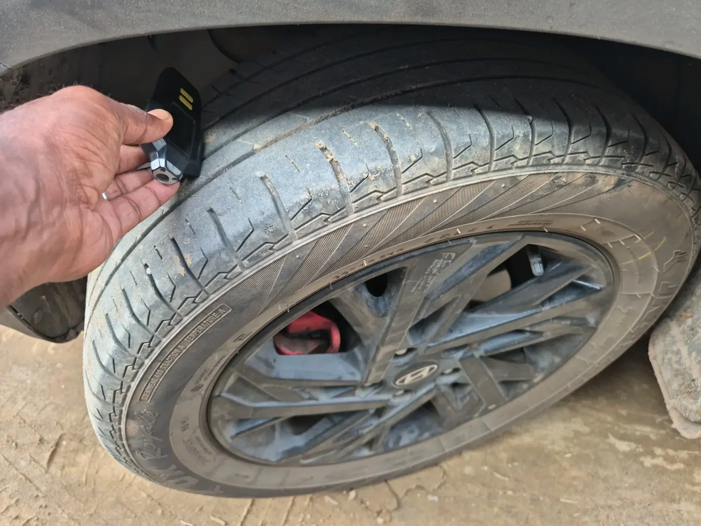 2024 Hyundai Creta SX (O) 1.5 Diesel AT Knight Edition, Diesel, Automatic, 33,817 km, tyre