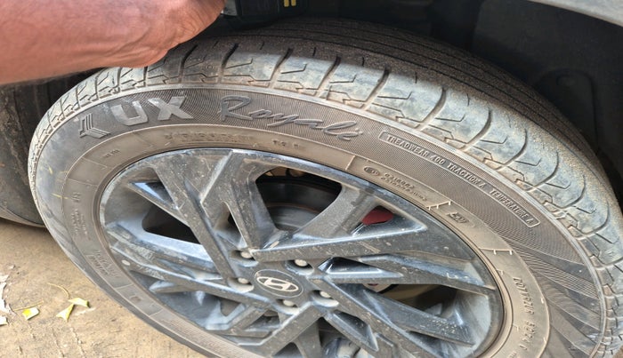 2024 Hyundai Creta SX (O) 1.5 Diesel AT Knight Edition, Diesel, Automatic, 33,817 km, tyre