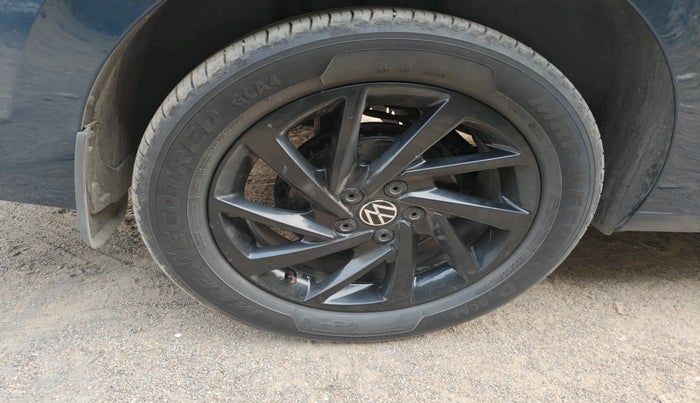 2024 Volkswagen VIRTUS Topline 1.0 TSI AT (Electric Seats), Petrol, Automatic, 29,804 km, tyre