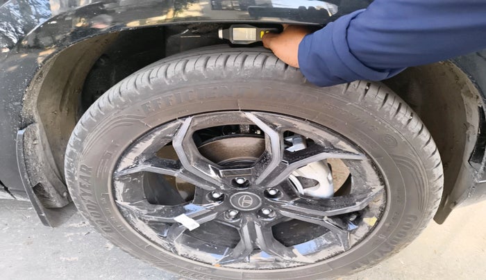 2025 Tata Curvv Accomplished Plus A 1.5 Diesel 7DCA, Diesel, Automatic, 2,573 km, tyre