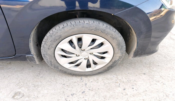 2023 Maruti Baleno DELTA CNG 1.2L, Petrol, Manual, 45,918 km, tyre