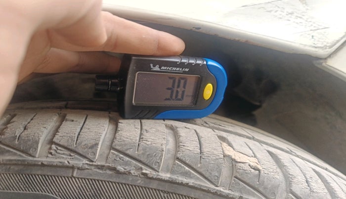 2013 Hyundai i10 ERA 1.1, Petrol, Manual, 74,297 km, tyre