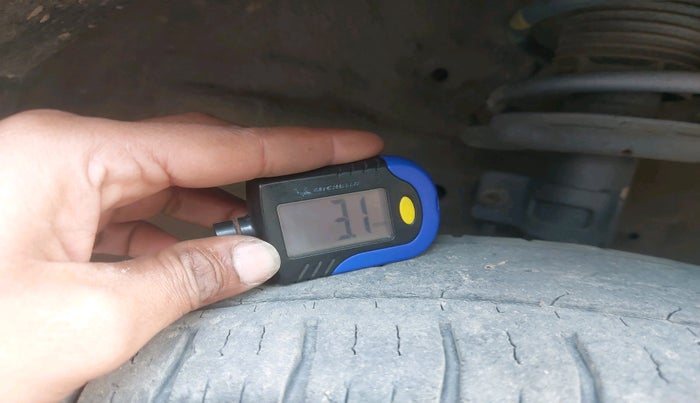 2013 Maruti Swift Dzire VXI, Petrol, Manual, 69,932 km, tyre