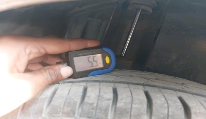 2013 Maruti Swift Dzire VXI, Petrol, Manual, 69,932 km, tyre