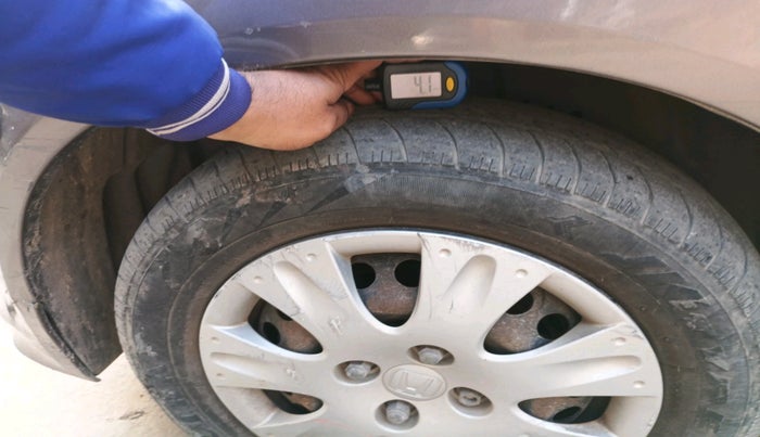 2013 Honda Brio S MT, Petrol, Manual, 60,581 km, tyre