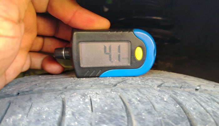 2015 Maruti Swift Dzire VXI, Petrol, Manual, 78,039 km, tyre