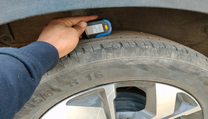 2023 KIA SONET HTX 1.5, Diesel, Manual, 1,13,869 km, tyre