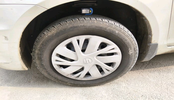 2016 Maruti Swift VDI, Diesel, Manual, 1,05,630 km, tyre