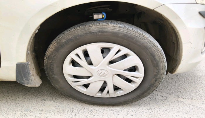 2016 Maruti Swift VDI, Diesel, Manual, 1,05,630 km, tyre