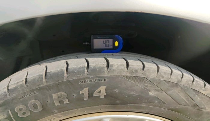 2015 Maruti Swift VXI, Petrol, Manual, 87,013 km, tyre