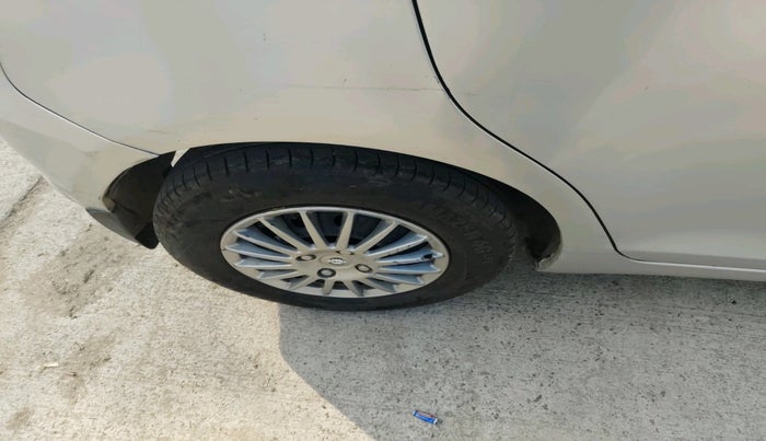 2015 Maruti Swift VXI, Petrol, Manual, 87,013 km, tyre