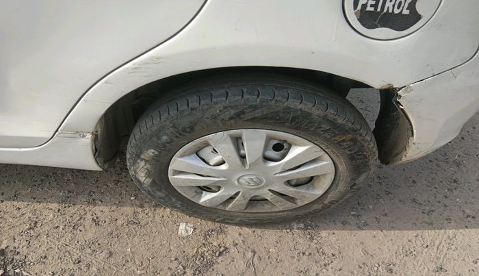 2013 Maruti Swift LXI, Petrol, Manual, 1,15,334 km, tyre