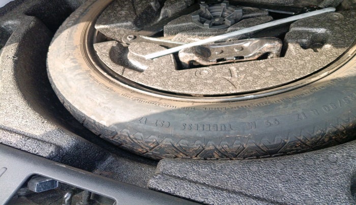 2017 Volvo S60 Momentum D4, Diesel, Automatic, 87,621 km, tyre