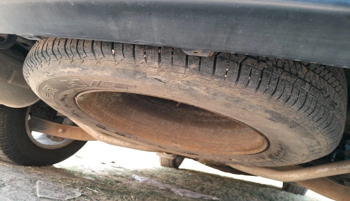 2016 Mahindra XUV500 W10, Diesel, Manual, 1,70,866 km, tyre