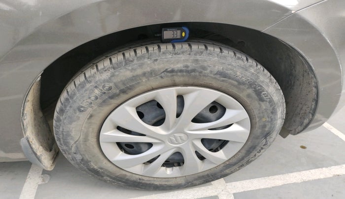 2019 Maruti Swift VXI, Petrol, Manual, 30,332 km, tyre