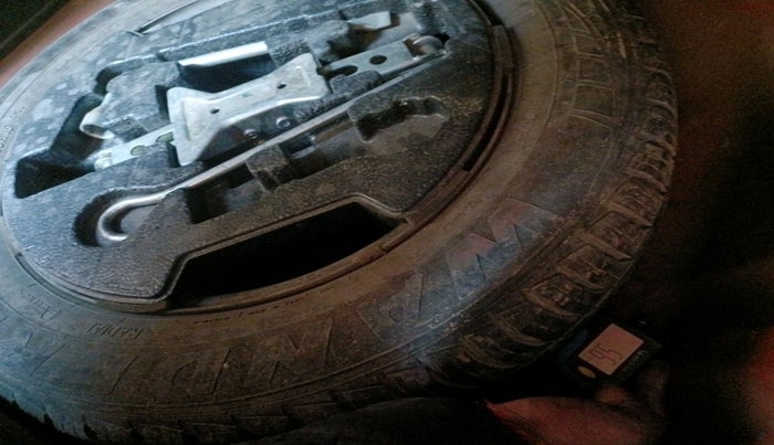 2018 Maruti Vitara Brezza VDI, Diesel, Manual, 44,495 km, tyre