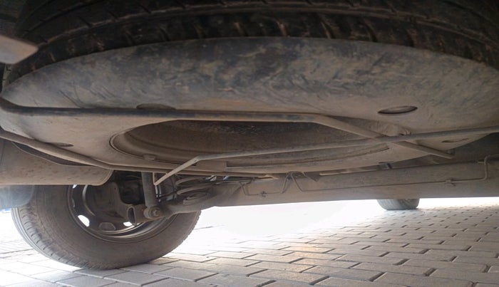 2014 Nissan Terrano XL (D), Diesel, Manual, 1,68,297 km, tyre