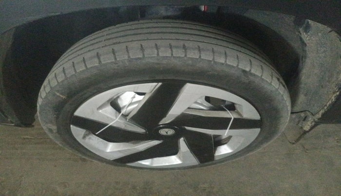 2023 Nissan MAGNITE XE, Petrol, Manual, 7,366 km, tyre