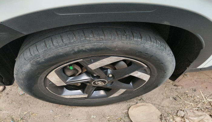 2020 Hyundai VENUE SX 1.0 TURBO IMT, Petrol, Manual, 88,059 km, tyre