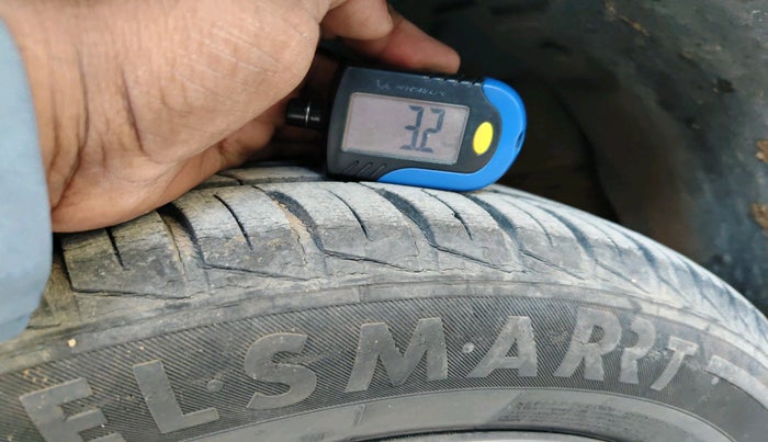 2020 Renault Kwid CLIMBER 1.0 (O), Petrol, Manual, 28,859 km, tyre