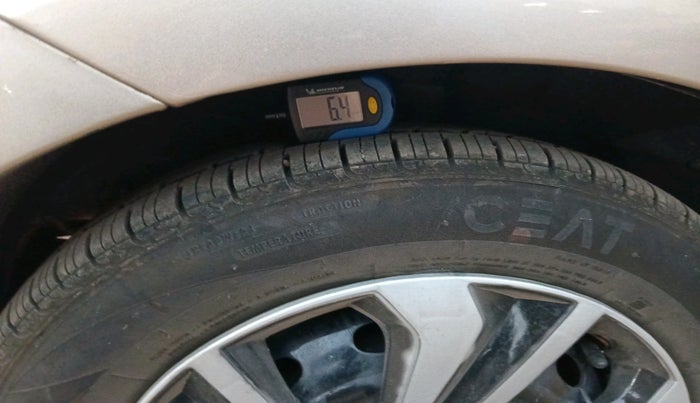 2015 Tata Bolt XMS REVOTRON, Petrol, Manual, 66,481 km, tyre