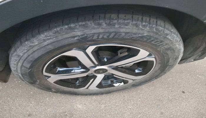 2023 Tata NEXON XZA PLUS SUNROOF PETROL, Petrol, Automatic, 31,665 km, tyre