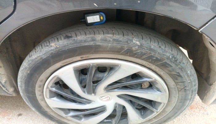 2017 Maruti Ertiga VDI SHVS, Diesel, Manual, 2,32,176 km, tyre