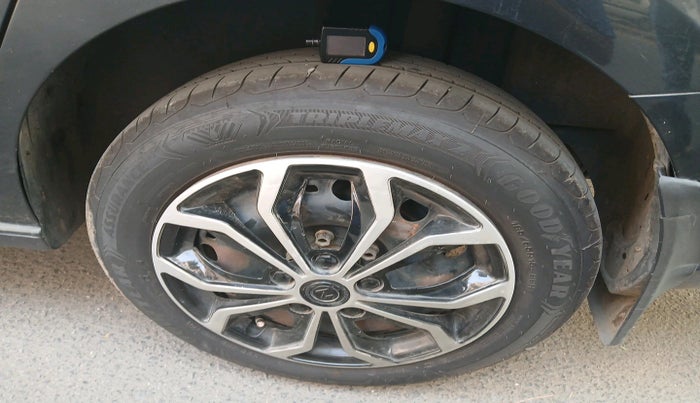 2019 Skoda Rapid 1.6 MPI ACTIVE, Petrol, Manual, 51,339 km, tyre