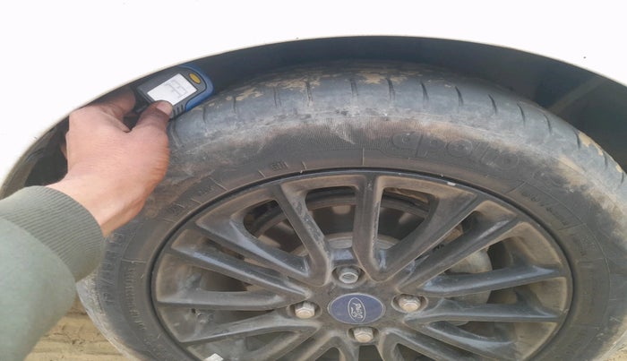 2019 Ford New Figo TITANIUM BLU 1.5 DIESEL, Diesel, Manual, 1,77,565 km, tyre