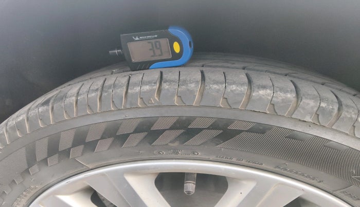 2015 Volkswagen Polo GT TSI AT, Petrol, Automatic, 1,23,444 km, tyre