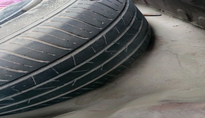 2017 Maruti Vitara Brezza ZDI, Diesel, Manual, 1,71,497 km, tyre