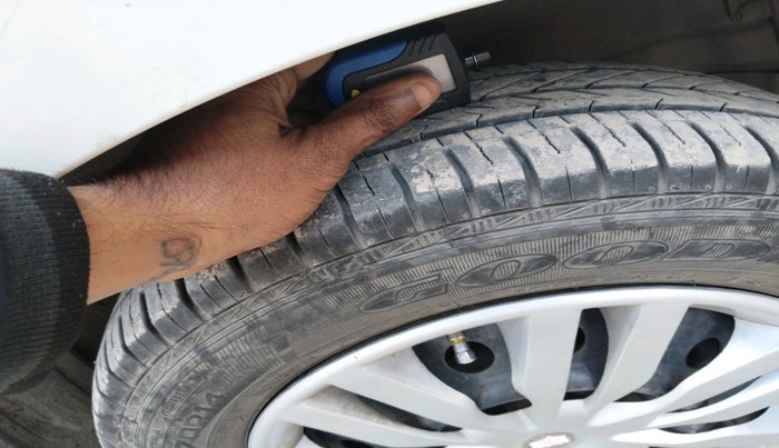 2011 Maruti Wagon R 1.0 VXI, Petrol, Manual, 81,474 km, tyre