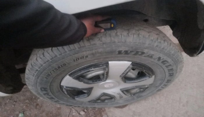 2019 Mahindra TUV300 T4 PLUS, Diesel, Manual, 82,845 km, tyre