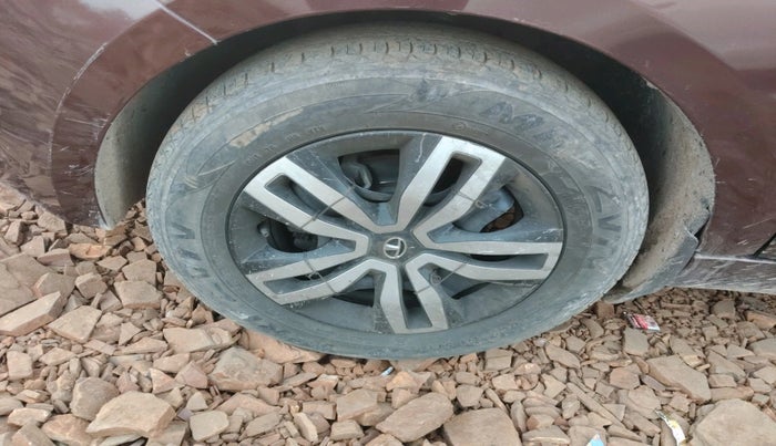 2022 Tata TIGOR XZ PLUS CNG DUAL TONE, Petrol, Manual, 66,768 km, tyre