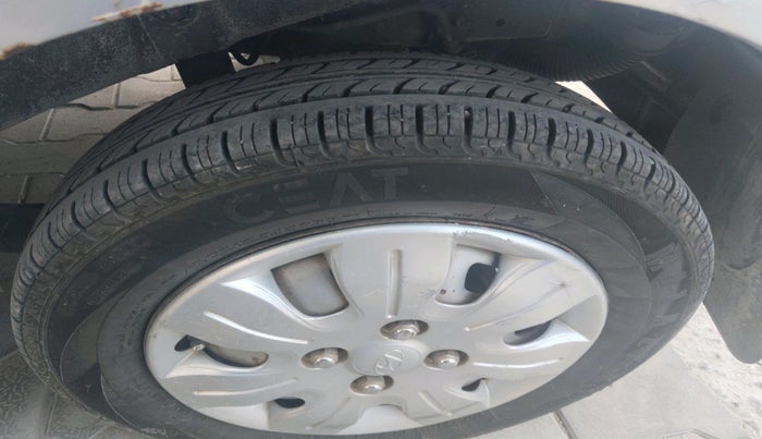 2009 Hyundai Santro Xing GLS LPG, Petrol, Manual, 75,901 km, tyre
