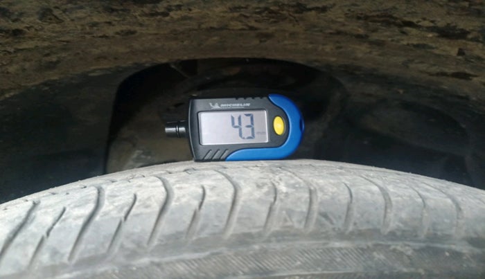 2018 Tata NEXON XM PETROL, Petrol, Manual, 30,763 km, tyre