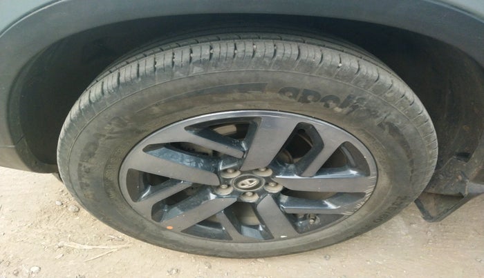 2021 Tata Safari XZA PLUS, Diesel, Automatic, 91,304 km, tyre