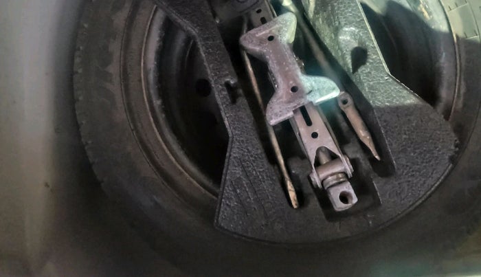 2015 Maruti Celerio ZXI AMT, Petrol, Automatic, 88,351 km, tyre