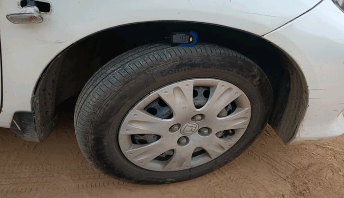 2016 Honda Amaze 1.2L I-VTEC S, Petrol, Manual, 50,561 km, tyre