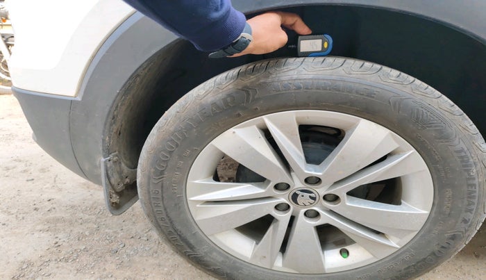 2022 Skoda KUSHAQ AMBITION 1.0L TSI MT, Petrol, Manual, 37,848 km, tyre