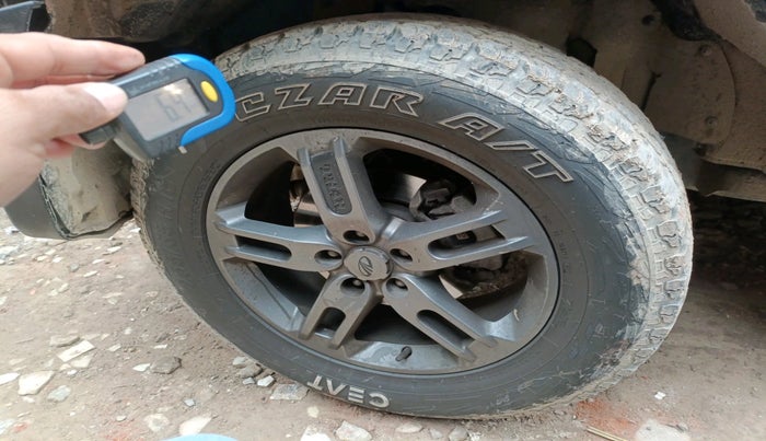 2022 Mahindra Thar LX D 4WD AT CONVERTIBLE, Diesel, Automatic, 15,847 km, tyre