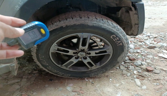 2022 Mahindra Thar LX D 4WD AT CONVERTIBLE, Diesel, Automatic, 15,847 km, tyre