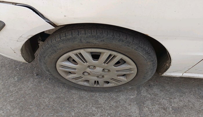 2011 Hyundai Santro Xing GLS LPG, Petrol, Manual, 72,097 km, tyre