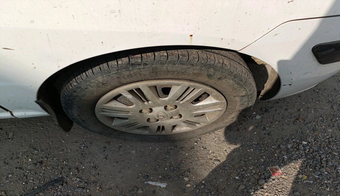 2011 Hyundai Santro Xing GLS LPG, Petrol, Manual, 72,097 km, tyre