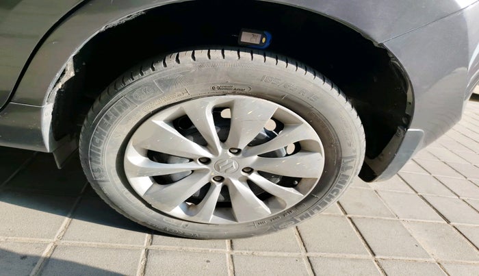 2017 Maruti Baleno DELTA PETROL 1.2, Petrol, Manual, 94,200 km, tyre