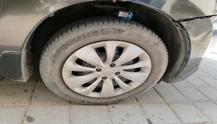 2017 Maruti Baleno DELTA PETROL 1.2, Petrol, Manual, 94,200 km, tyre