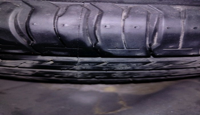 2023 Tata ALTROZ XZ + SUNROOF, Petrol, Manual, 1,81,481 km, tyre