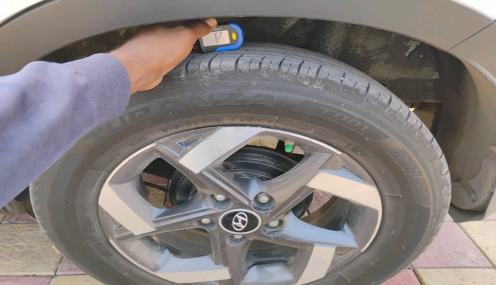 2022 Hyundai VENUE SX 1.5 (O) EXECUTIVE CRDI, Diesel, Manual, 1,49,063 km, tyre