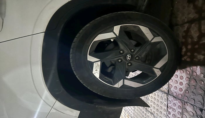 2021 Hyundai ALCAZAR PLATINUM 1.5 MT 7STR, Diesel, Manual, 1,13,505 km, tyre